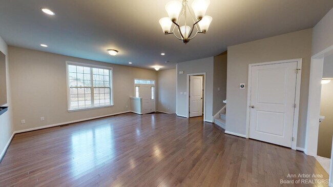 Building Photo - 2794 Ashcombe Dr.