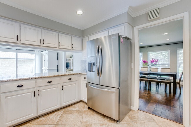 Building Photo - 6223 Copperhill Dr