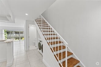 Building Photo - 9373 Fontainebleau Blvd