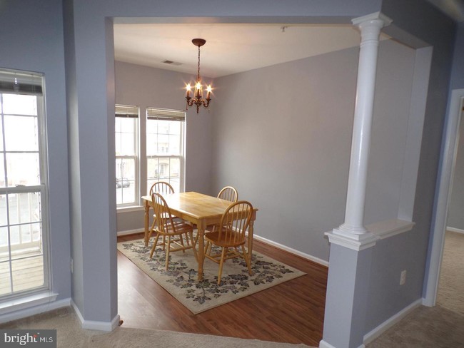 Building Photo - 6133 Springwater Pl