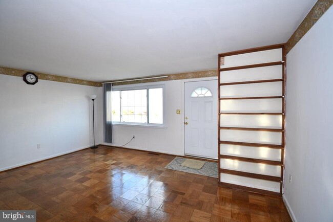 Building Photo - 1139 Circle Dr