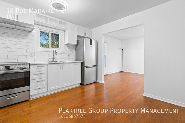 Photo du bâtiment - Magnificent Madaire-Upper Level Studio for rent in Gatineau