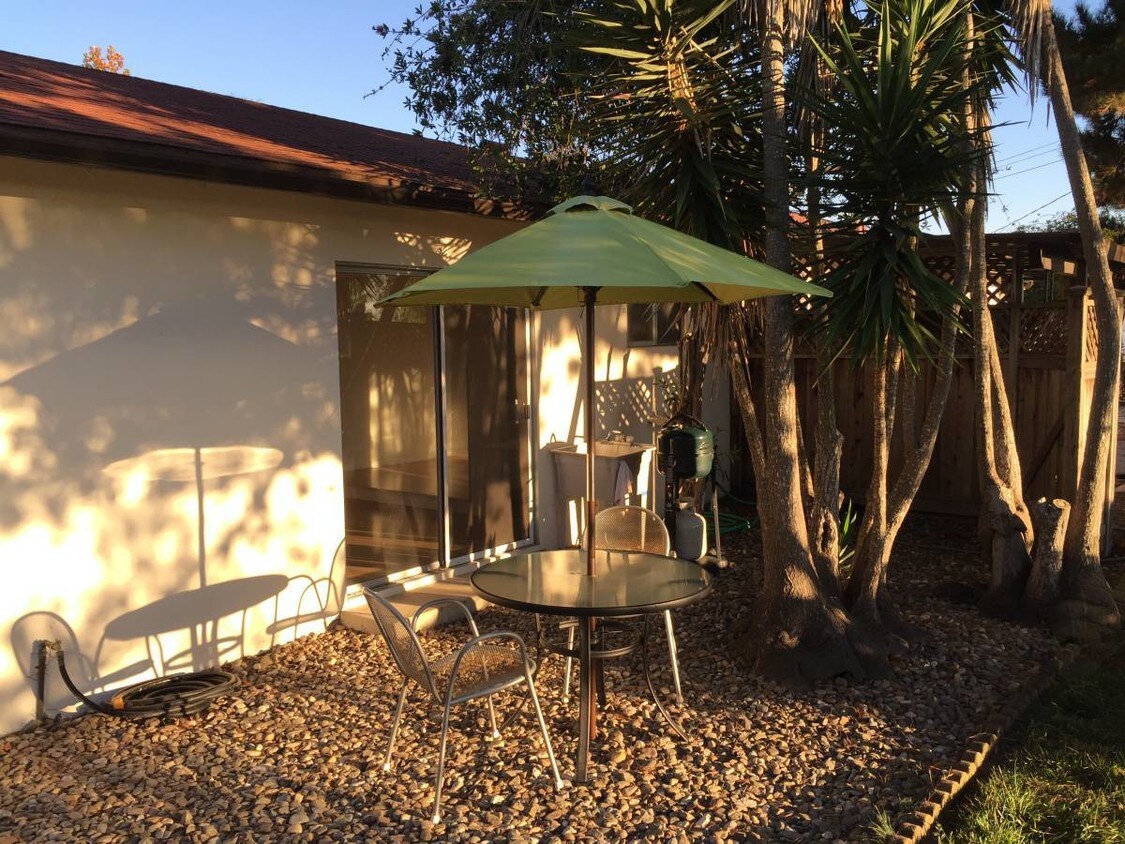 Foto principal - 2022 Cliff Dr