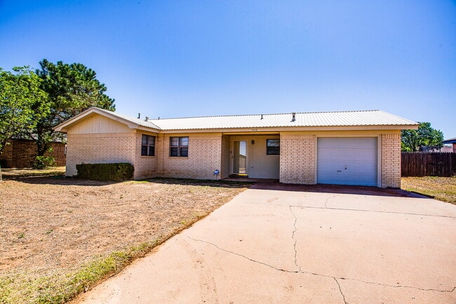 Building Photo - Very Nice 3 Bedroom in Wolfforth!
