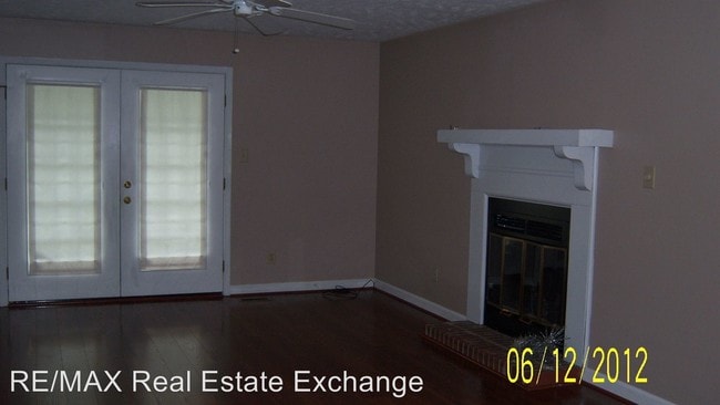 Building Photo - 2 br, 2 bath House - 4851 Pinedale Blvd