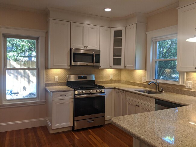 Foto del edificio - 9 Whitfield Rd