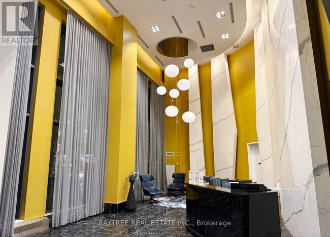 Building Photo - 135 Lower Sherbourne St