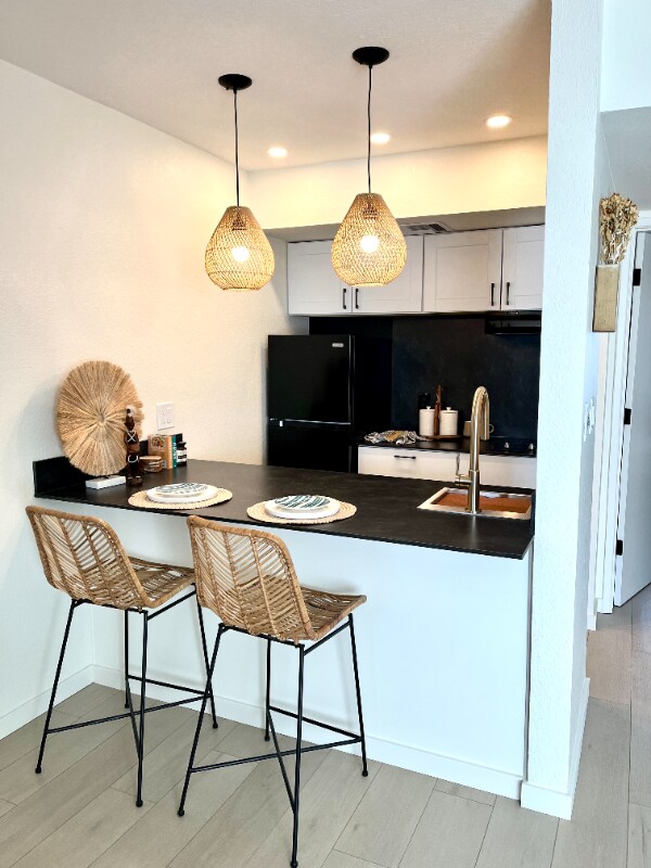 Foto del edificio - 325 Price Rd