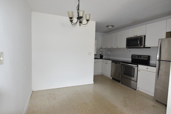 Foto del edificio - 2434 NE 5th Ave