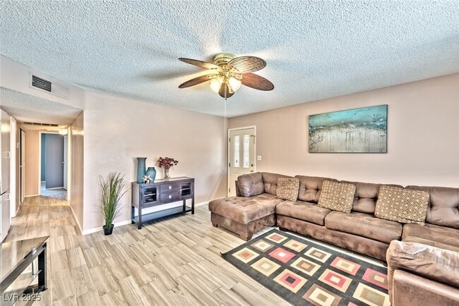 Foto del edificio - 5243 Orinda Ave