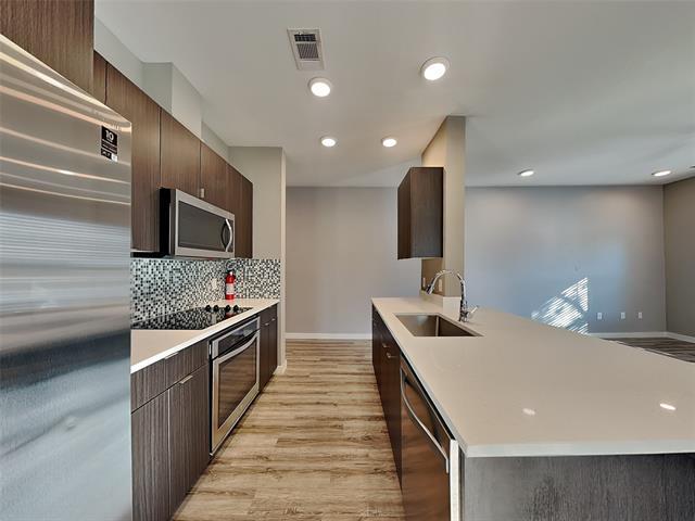 Building Photo - 1553 Fiji St