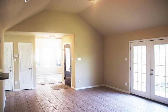 Foto del edificio - 7430 Edgecraft Dr
