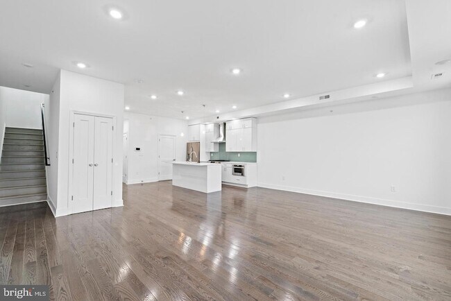 Foto del edificio - 1335 N Franklin St