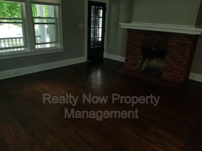 Foto del edificio - 3149 E Derbyshire Rd
