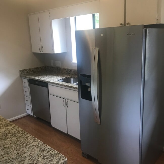Foto del edificio - 3635 Maple Glenn Ln