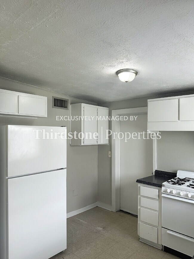 Foto del edificio - 630 E 60th St