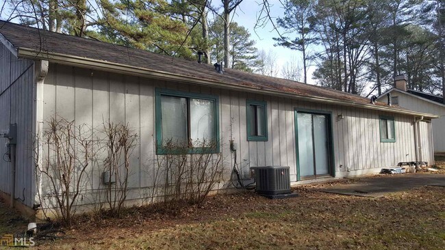 Building Photo - 5121 Huxley Rd