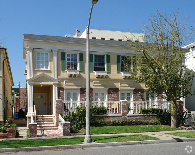 Foto del edificio - 149 S Reeves Dr