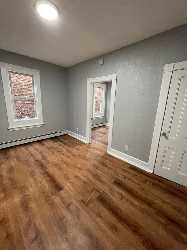 Building Photo - 15 Liberty St