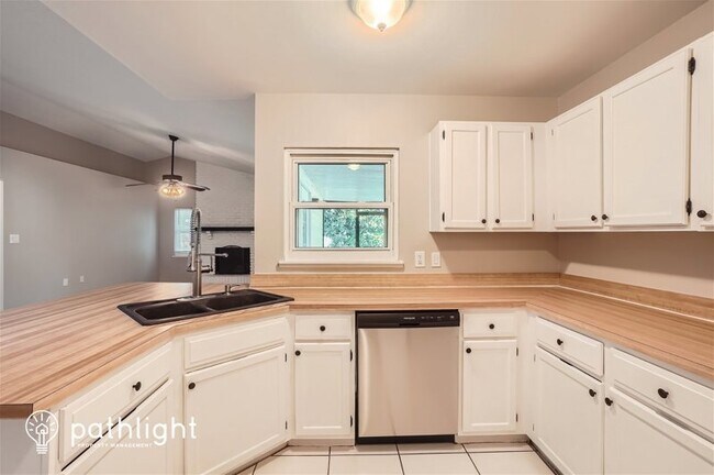Building Photo - 4246 Shades Crest Ln, Sanford, FL, 32773
