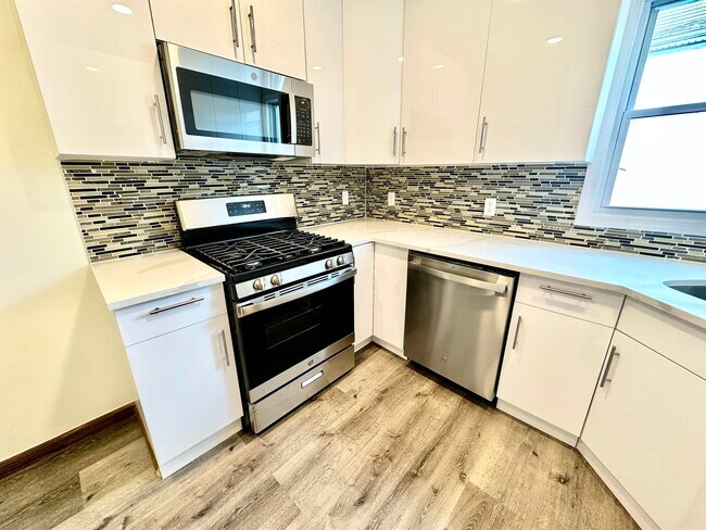 Foto del edificio - 325 Central Ave