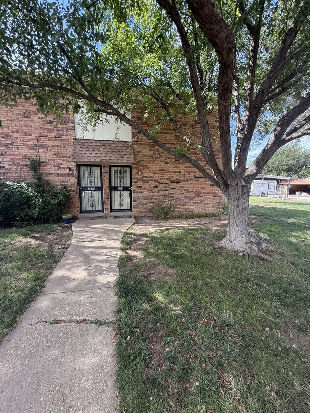 Foto principal - 3602 Hawthorne Dr