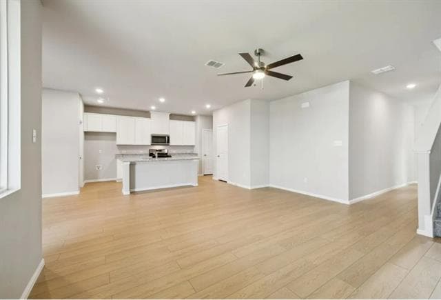 Building Photo - 909 Santa Lucia Dr