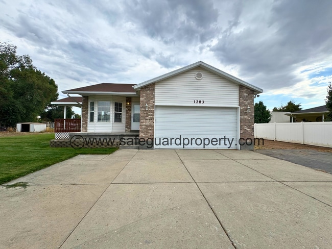 Cozy 2-Bedroom Home - Cozy 2-Bedroom Home