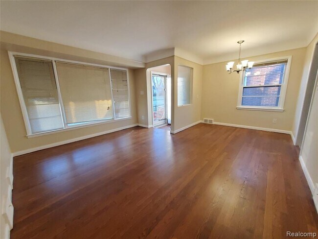 Foto del edificio - 11314 Lenore Ave