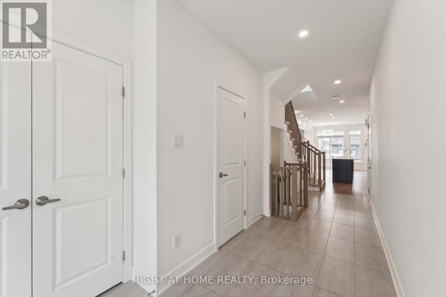 Photo du bâtiment - 16 Nettle Cres