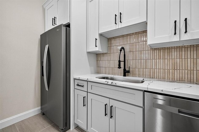 Building Photo - 5310 Dartmouth Ave N