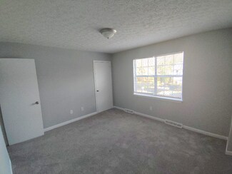 Building Photo - 33 Fonda Dr