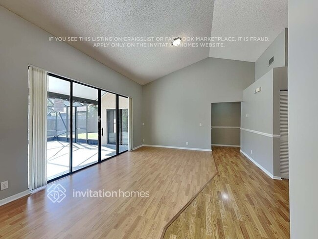 Building Photo - 5112 NW 49th Ave