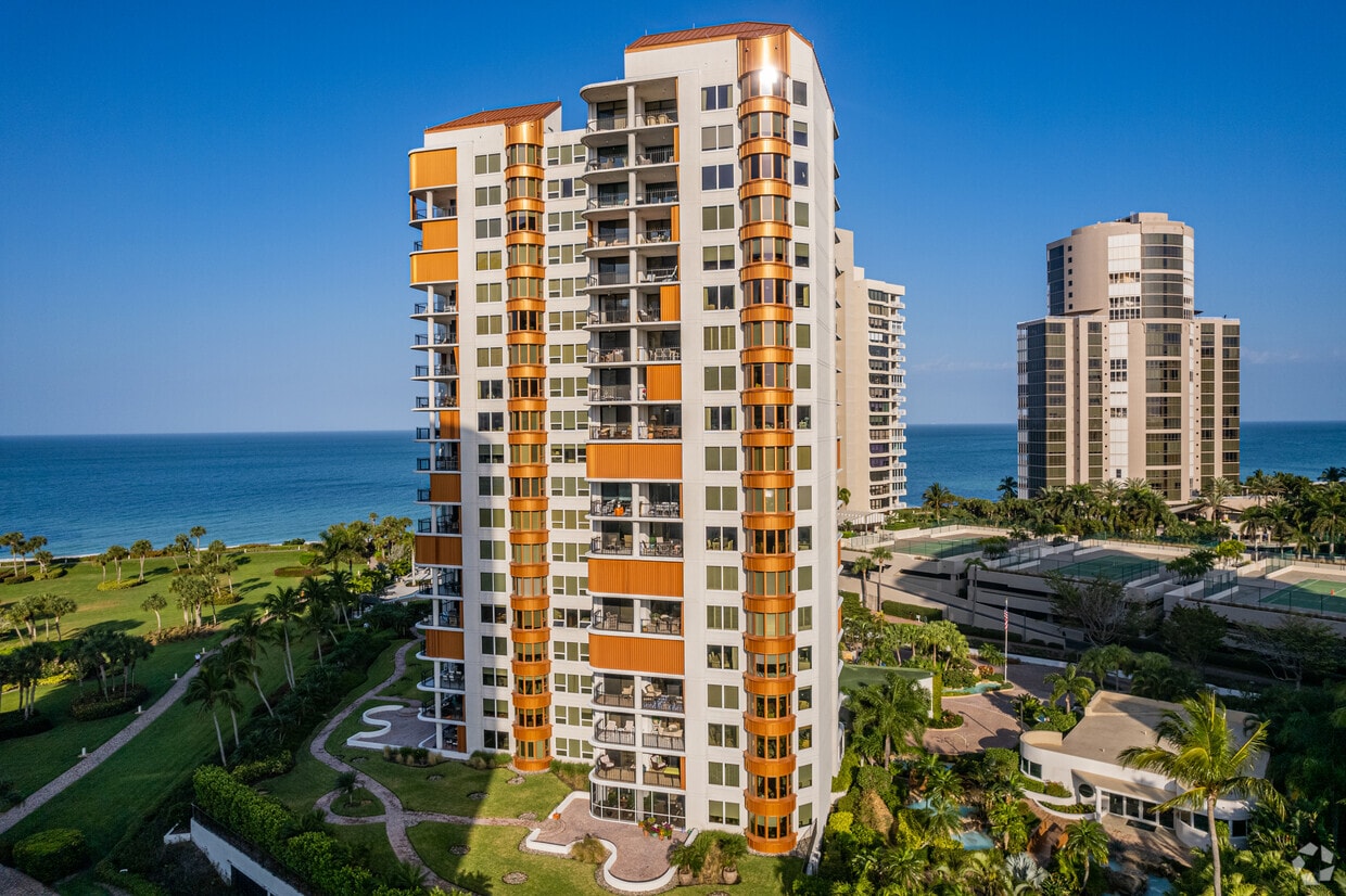 4251 Gulf Shore Blvd - Park Shore Towers