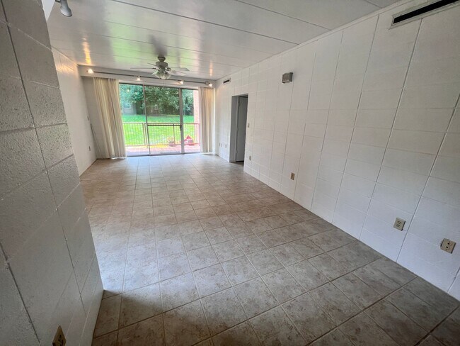 Foto del edificio - Blacksburg, 2BR / 1 BA, Available