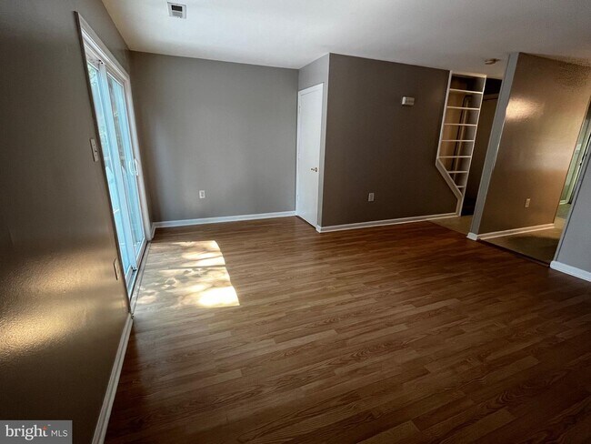 Building Photo - 234 Kimberly Way