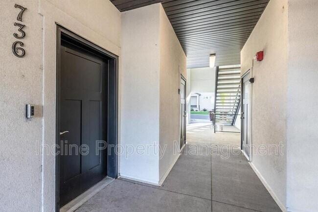 Foto del edificio - 736 N 260 W