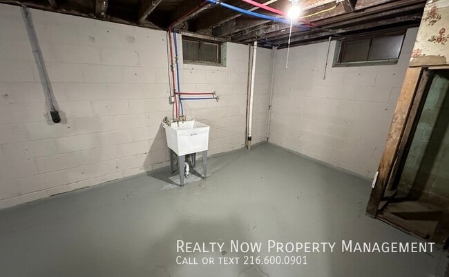 Foto del edificio - 16605 Kollin Ave