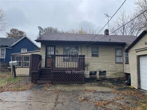 Building Photo - 1213 Sherman St