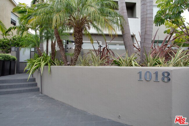 Foto del edificio - 1018 2nd St