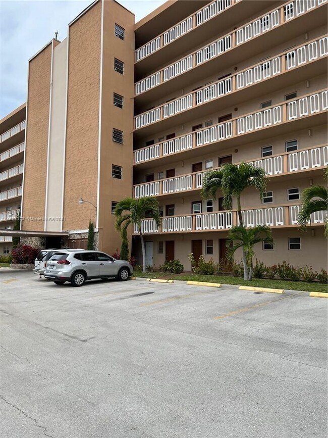 Foto del edificio - 300 NE 12th Ave