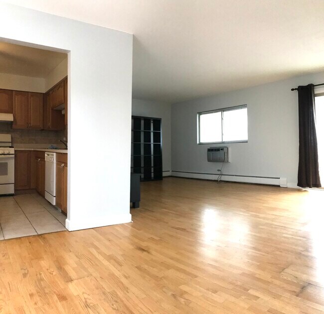 Foto del edificio - 693 E Fullerton Ave