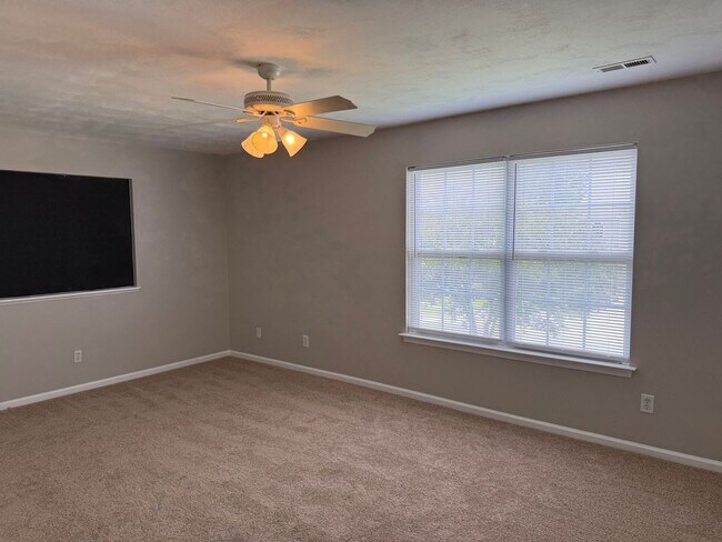 Foto del edificio - WOODBRIDGE POINTE