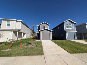 Building Photo - 802 Sandhill Crane Ln