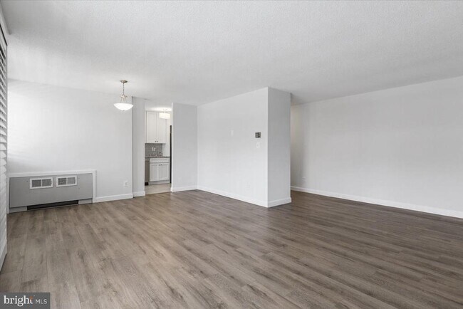 Foto del edificio - 1301 S Arlington Ridge Rd