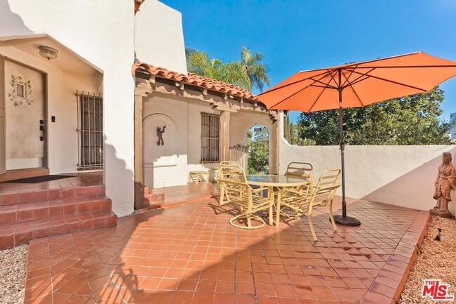 Foto del edificio - 1511 Pandora Ave