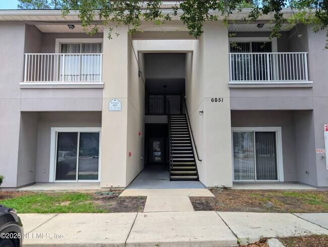 Foto del edificio - 6051 Maggies Cir