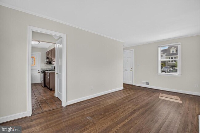 Foto del edificio - 7823 Marion Ln