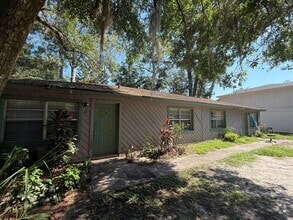 Building Photo - 2644 SW 31st Pl