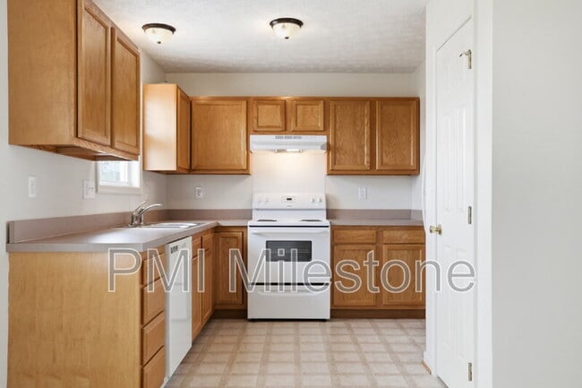 Building Photo - 75 Foal Ln